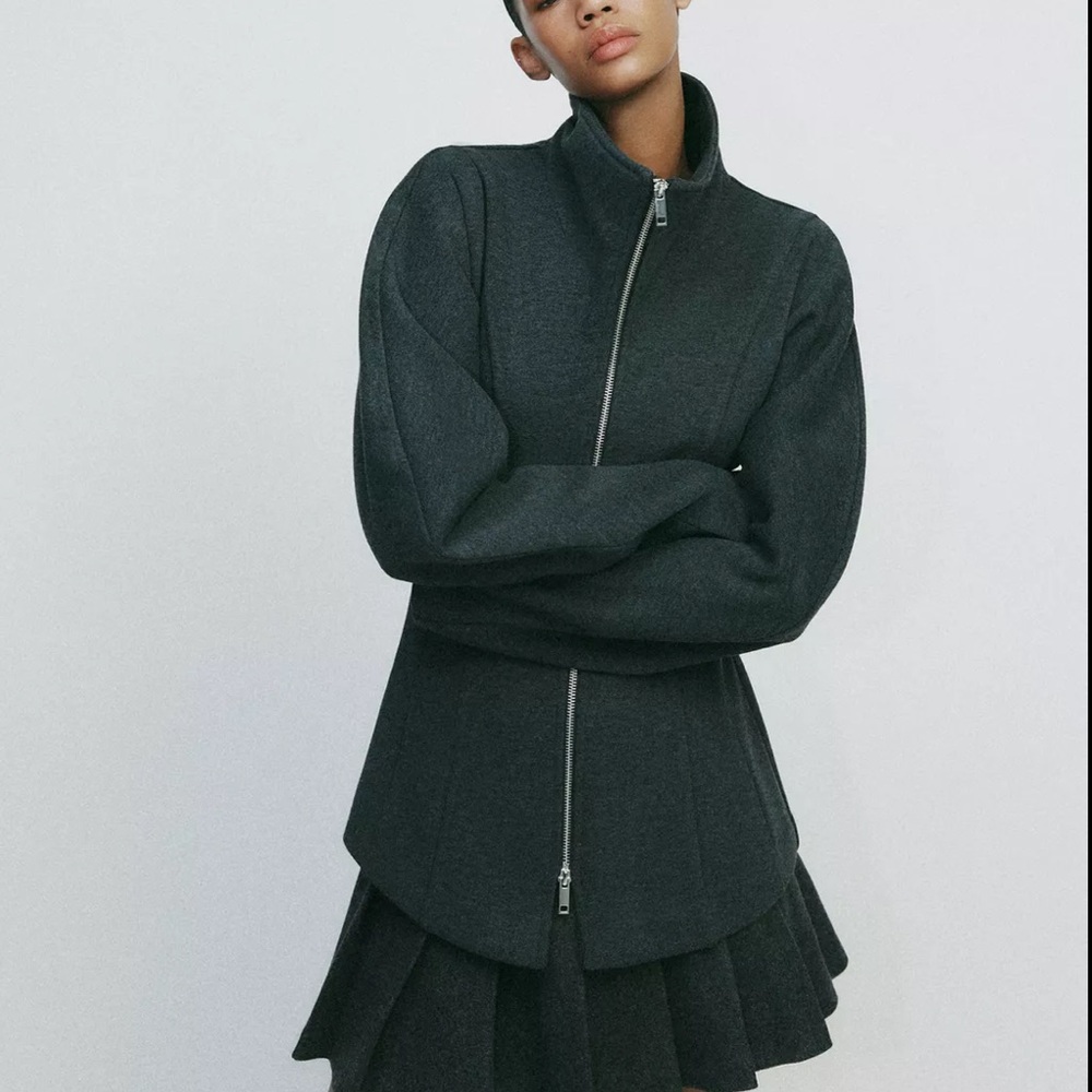 FITTED BALLOON SLEEVE JACKET